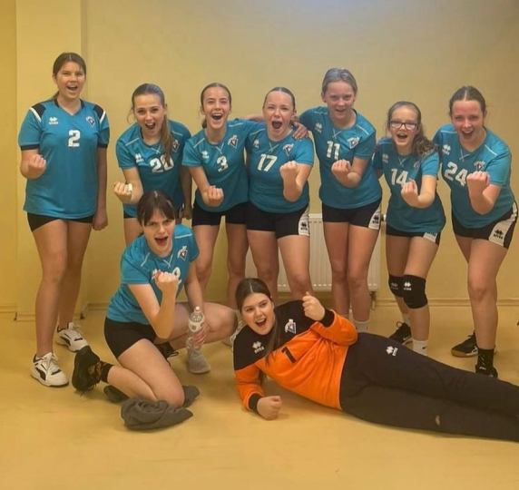 2.decembrī U14 DKSS/Vaiņode meiteņu handbola komanda aizvadīja pirmo posmu Latvijas čempionātā handbolā, izcīnot uzvaru pār Dobeli un piedzīvojot 2 zaudējumus. 