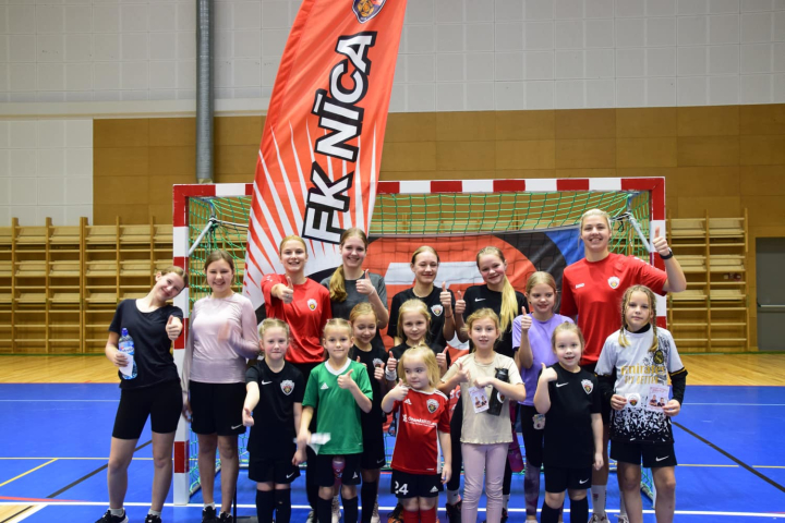 Karlīna Miksone un Gabriela Annija Andersone – izcilības Latvijas futbolā