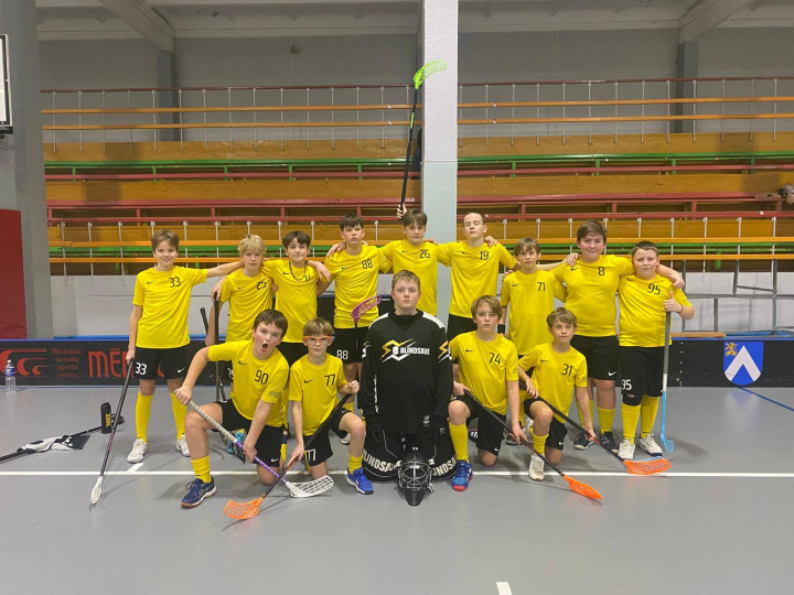 DKSS/GSC ZU12 vecuma grupa spēlē Latvijas Jaunatnes čempionātā florbolā